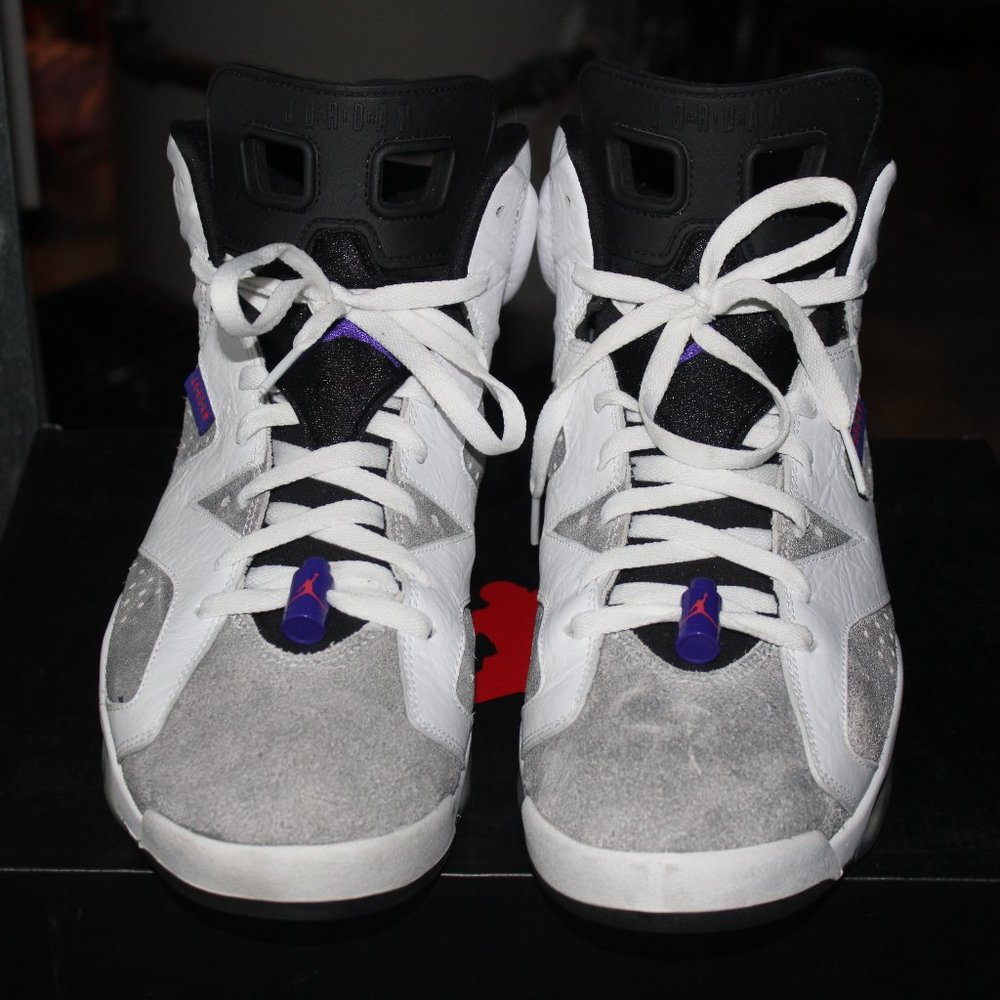 Jordan 6 Retro Flight Nostalgia - Picture 2 of 5